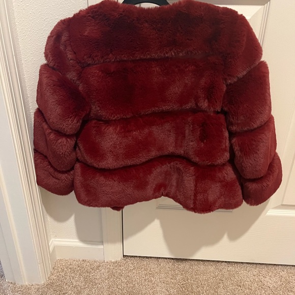Girls Size medium faux fur jacket! Gorgeous gift for the holidays. - Picture 3 of 6